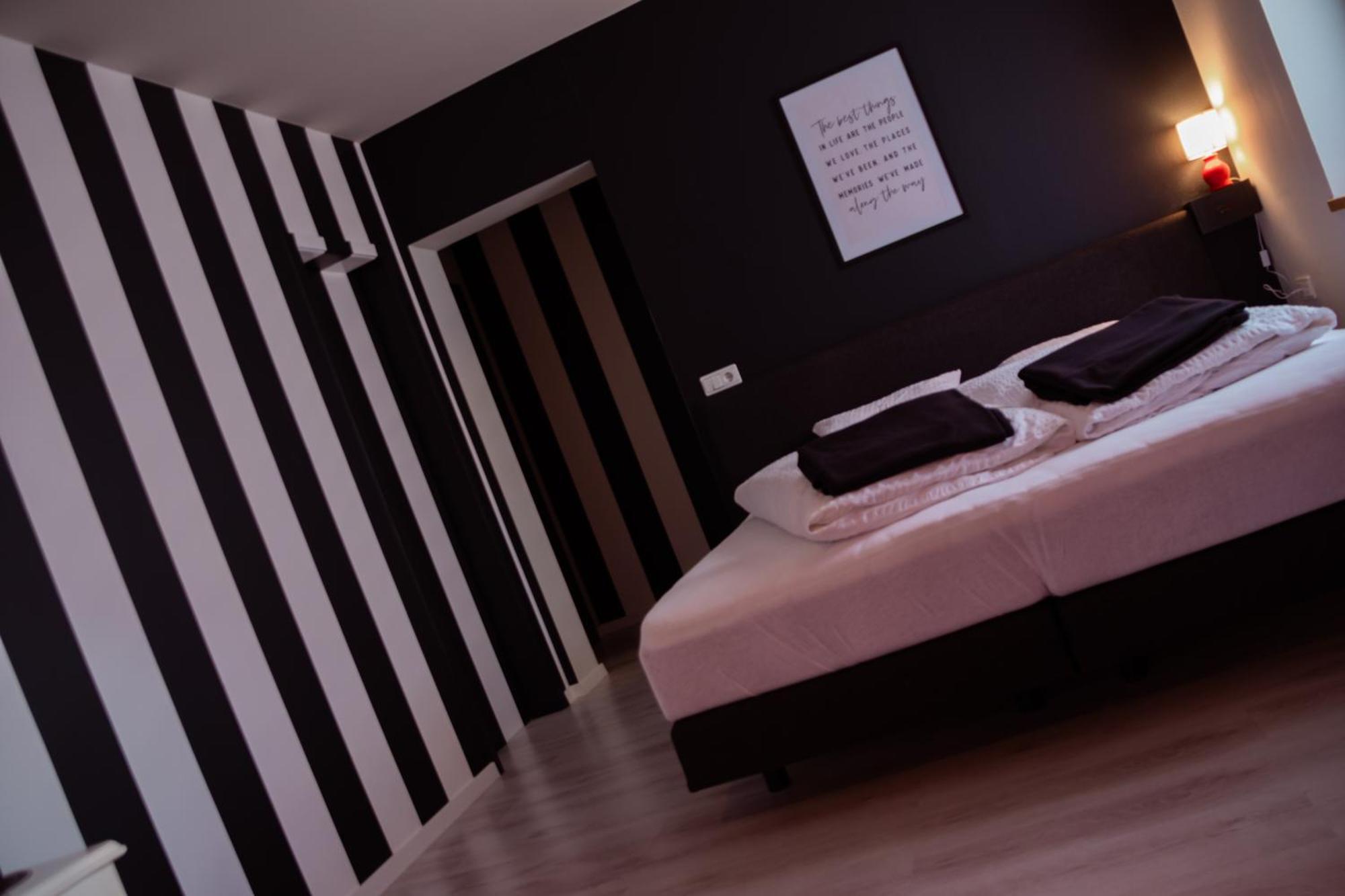Garni Unterwegguetl Bed & Breakfast Naturns Eksteriør bilde
